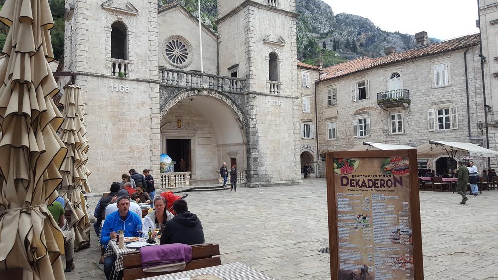 Apartments Popovic Kotor Exteriör bild